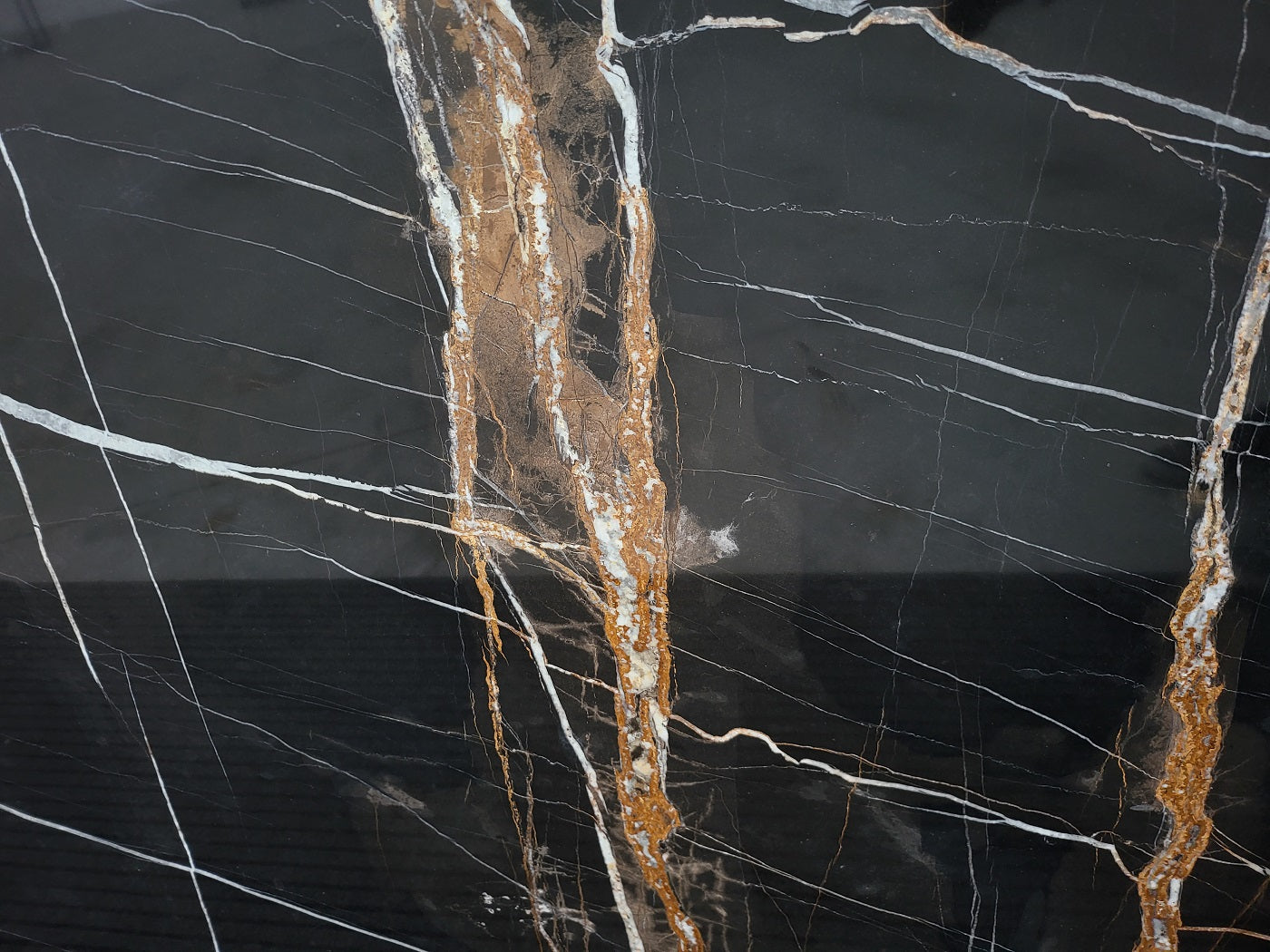 SAHARA NOIR 2CM MARBLE