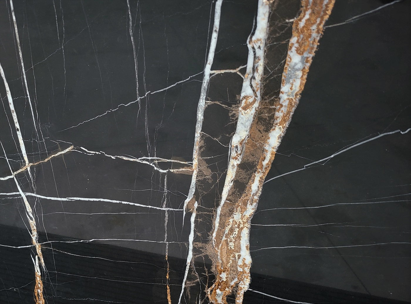 SAHARA NOIR 2CM MARBLE