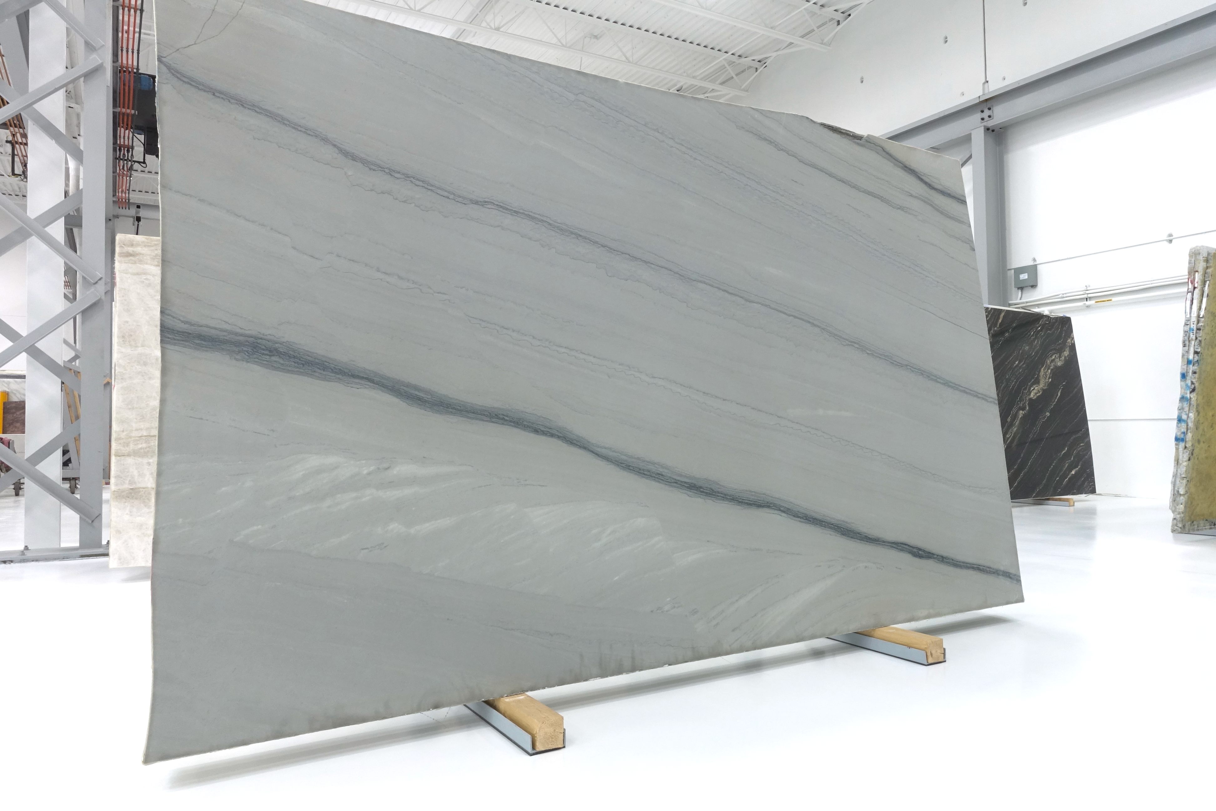 SILVER SHADOW 2CM QUARTZITE