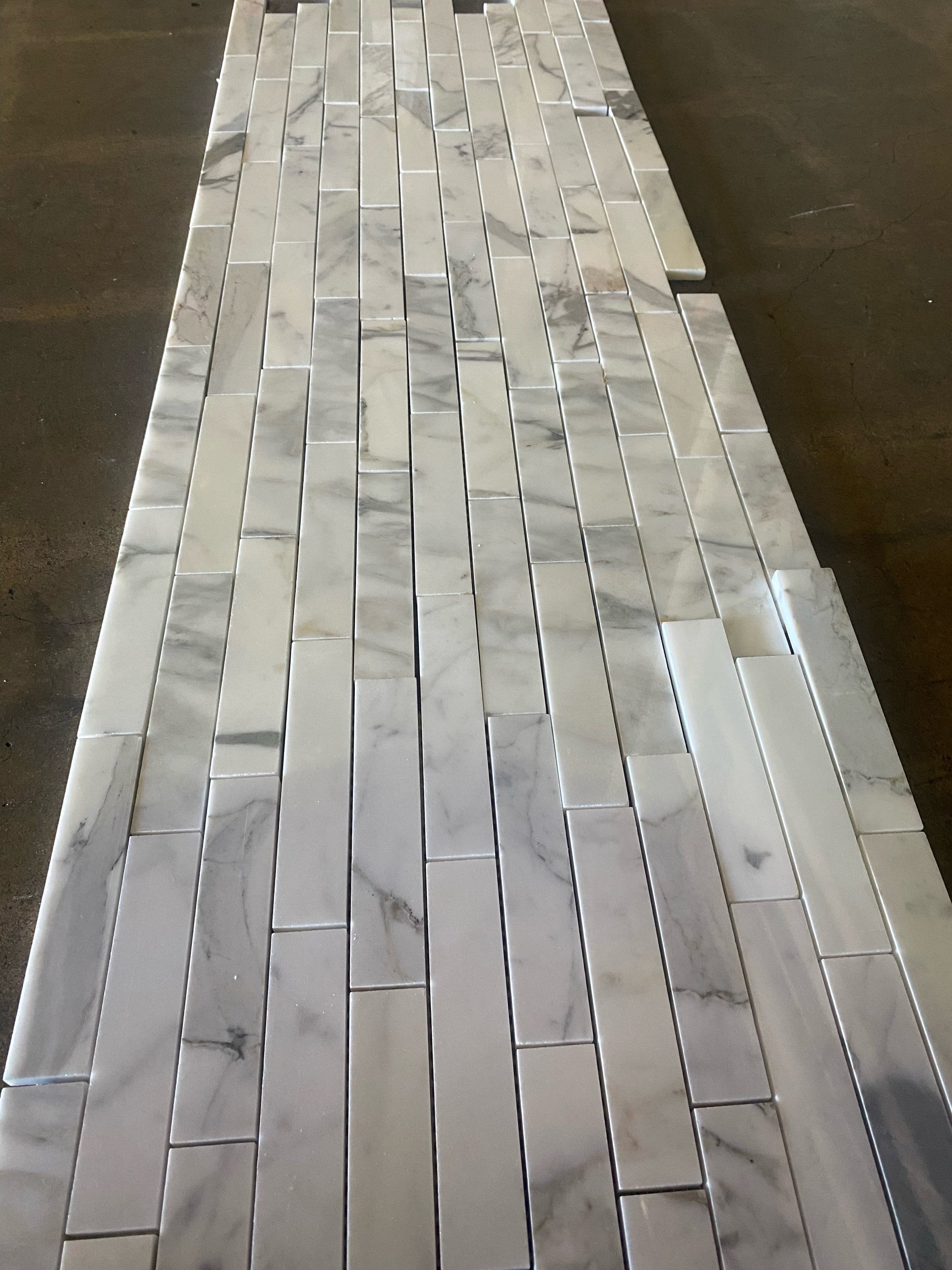Calacatta Gold Marble 1x6 Staggered Mosaic Tile (Closeout))