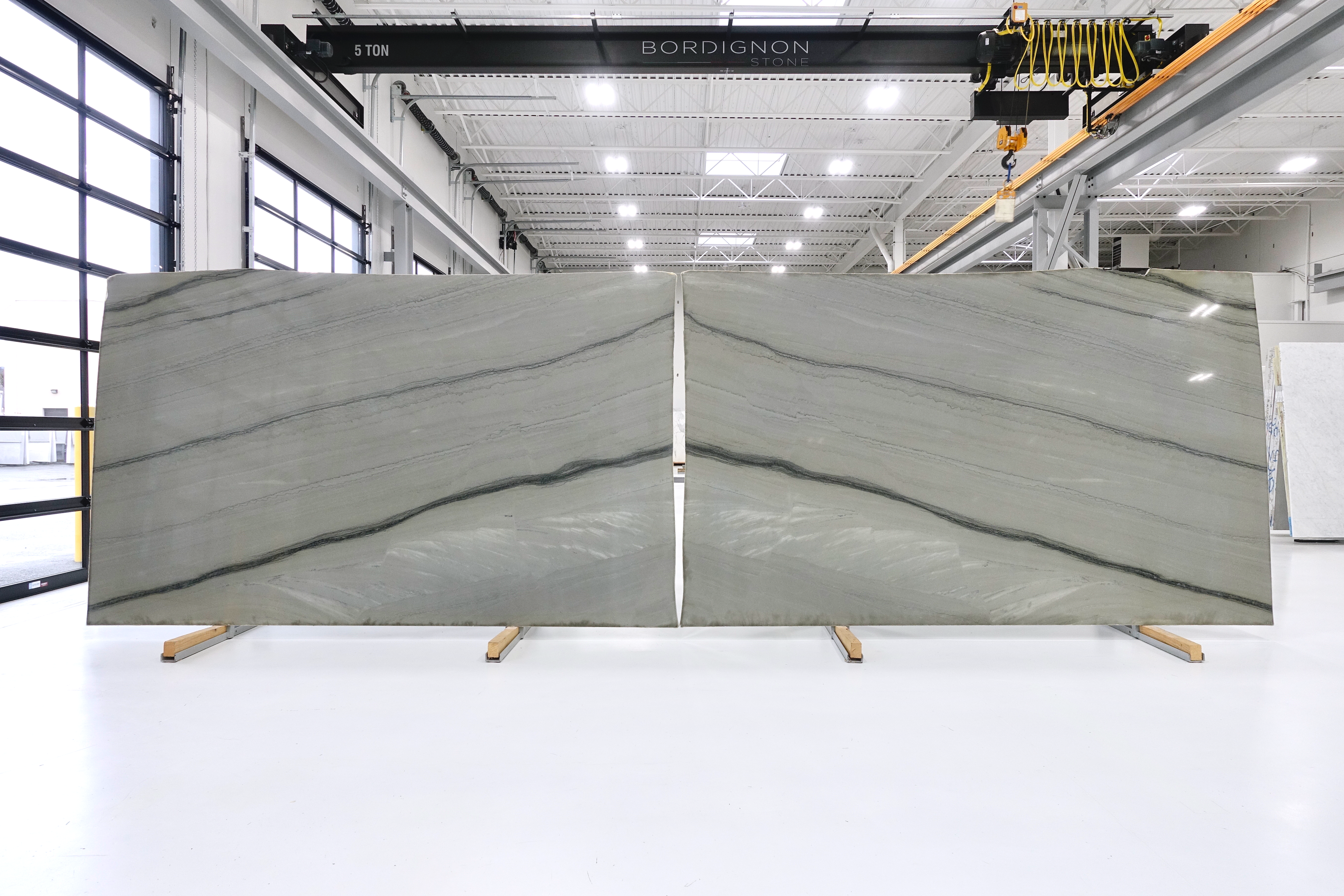 SILVER SHADOW 2CM QUARTZITE